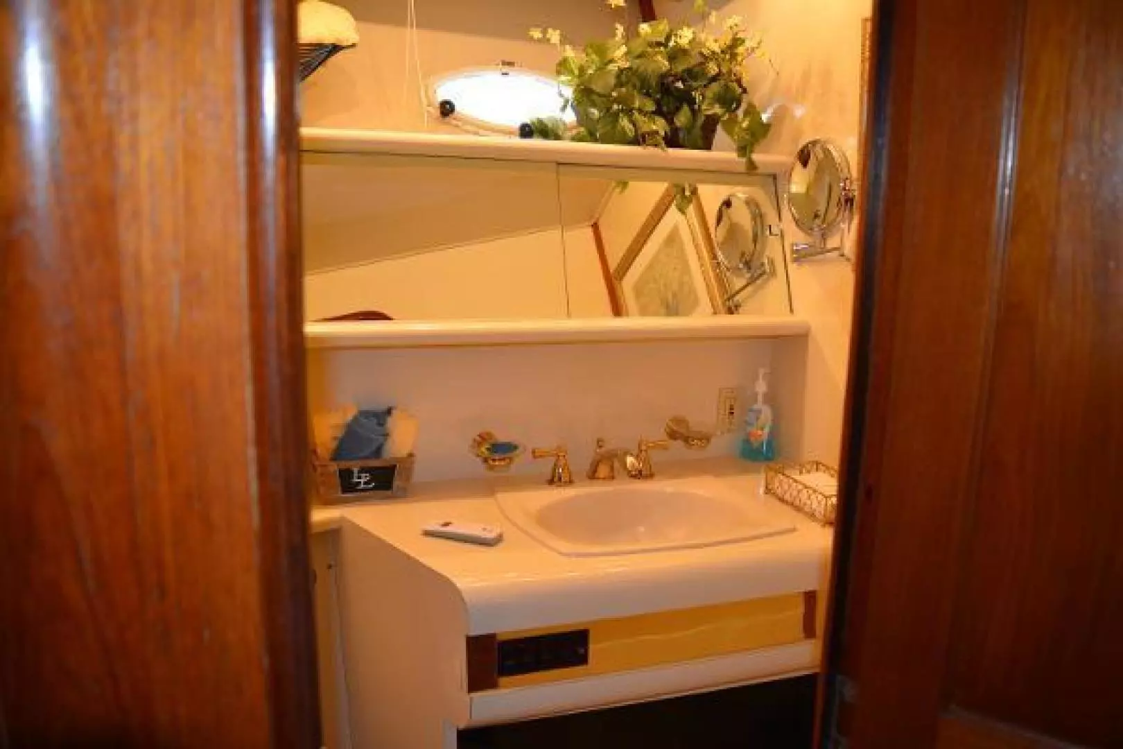 1989 Viking Motor Yacht - Image 65