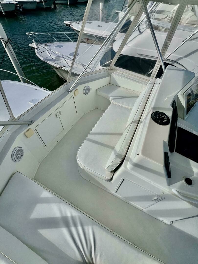 1997 Viking 43 Convertible - Image 20