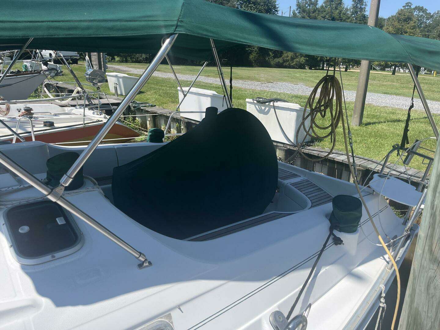 2001 Beneteau Oceanis 381 - Image 6