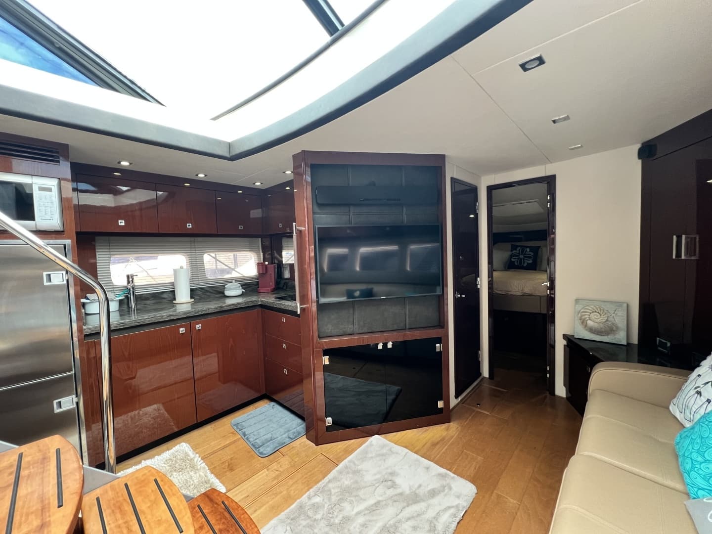 2013 Sea Ray 510 Sundancer - Image 20