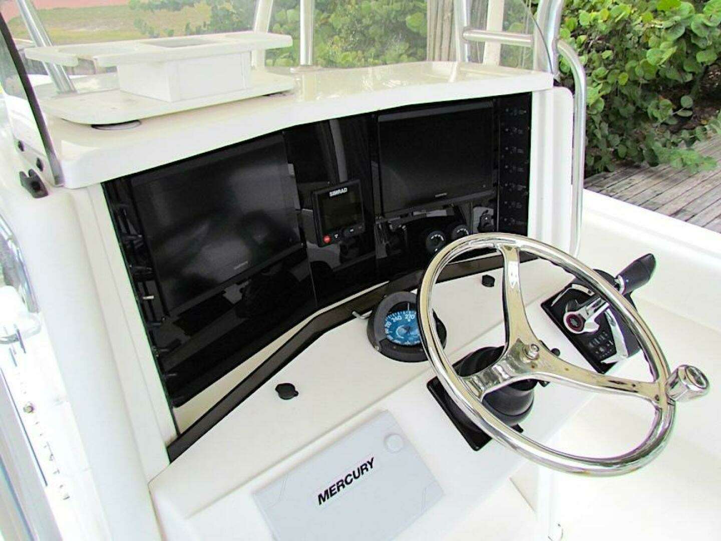 2005 Venture 34 - Image 14