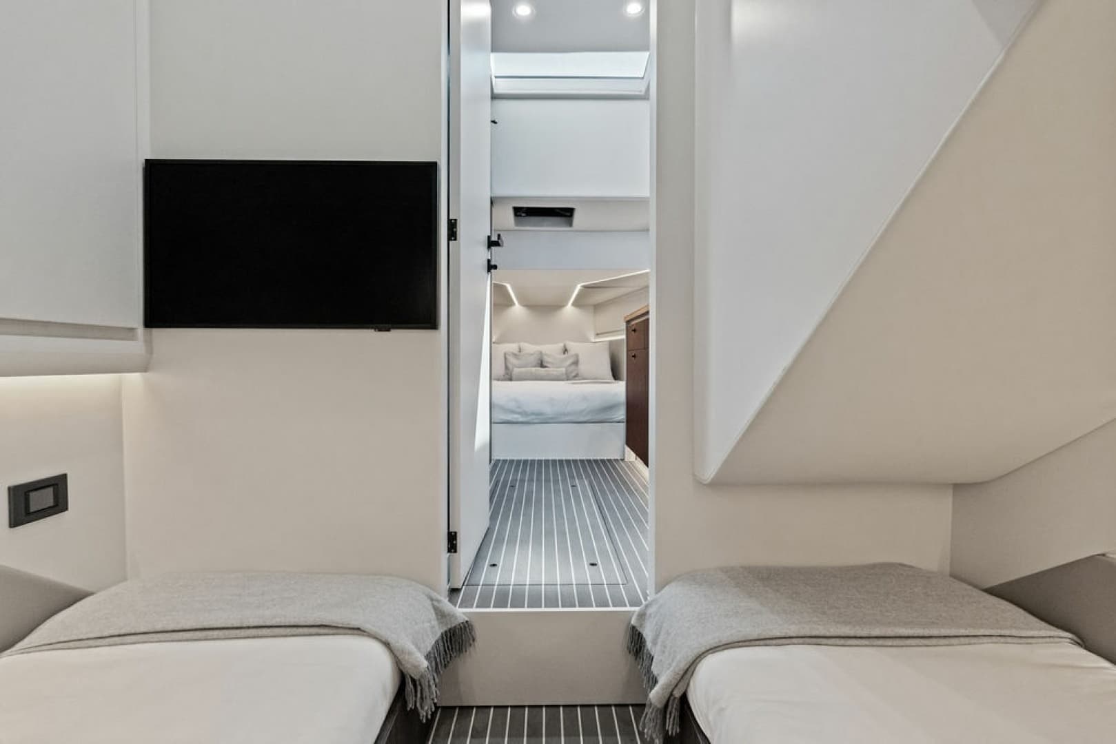 2024 Vanquish Yachts VQ55 - Image 44