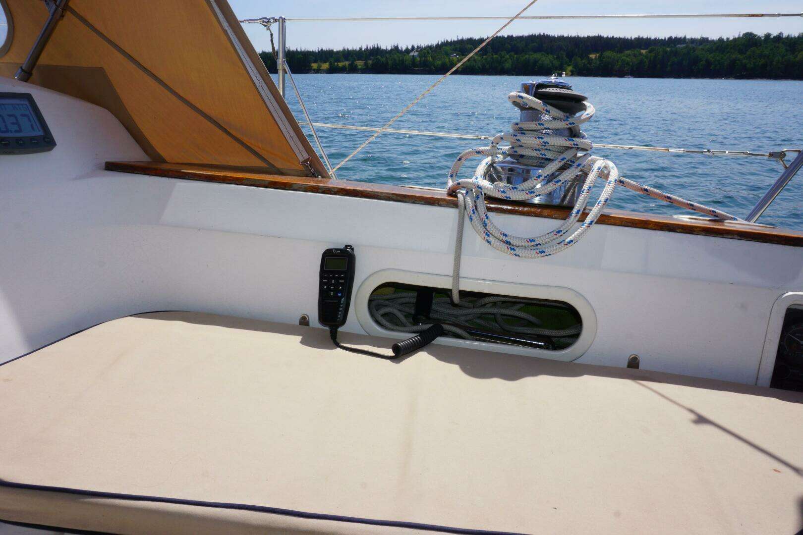 1998 Sabre 402 - Image 32