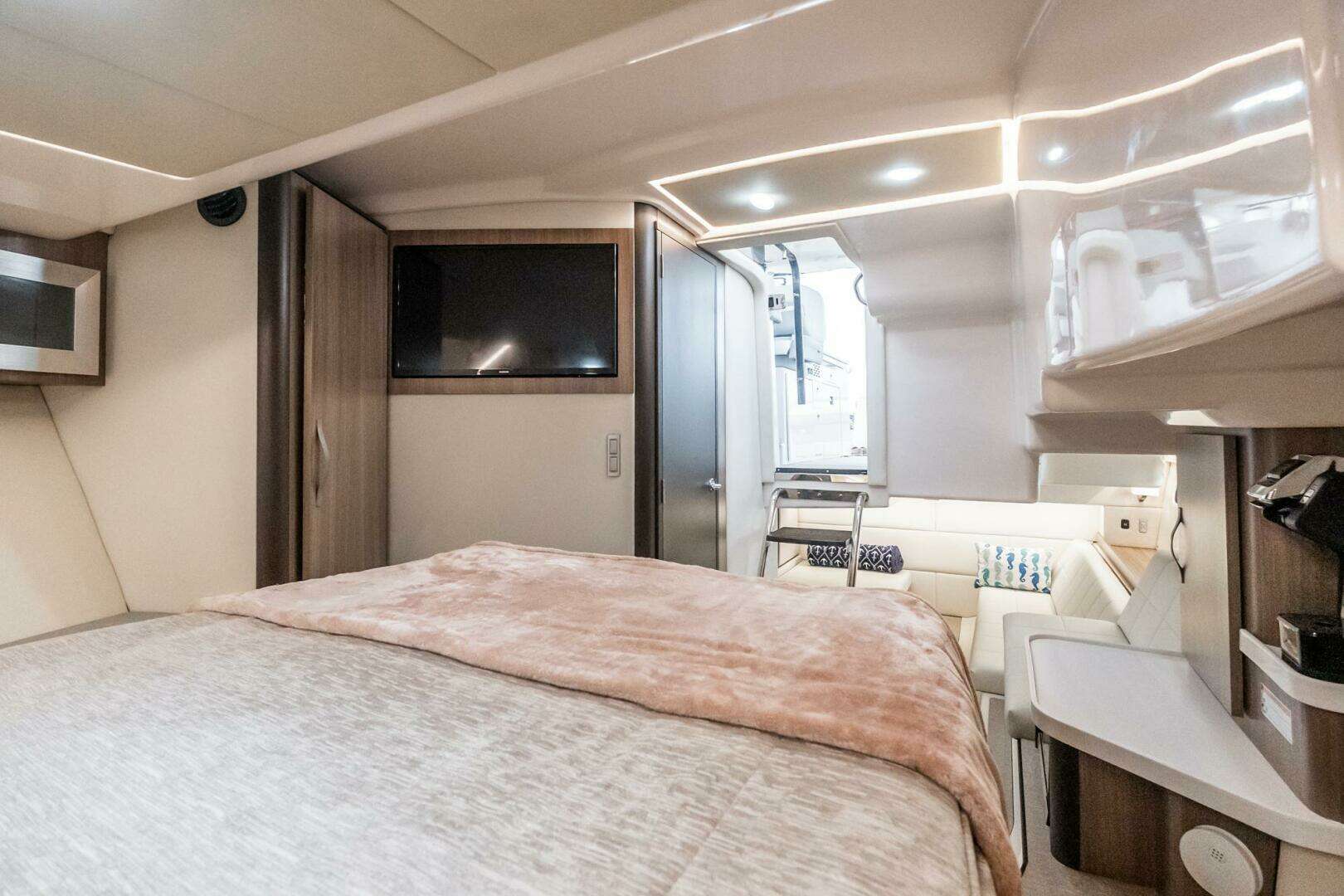 2022 Regal 36 Grande Coupe - Image 54