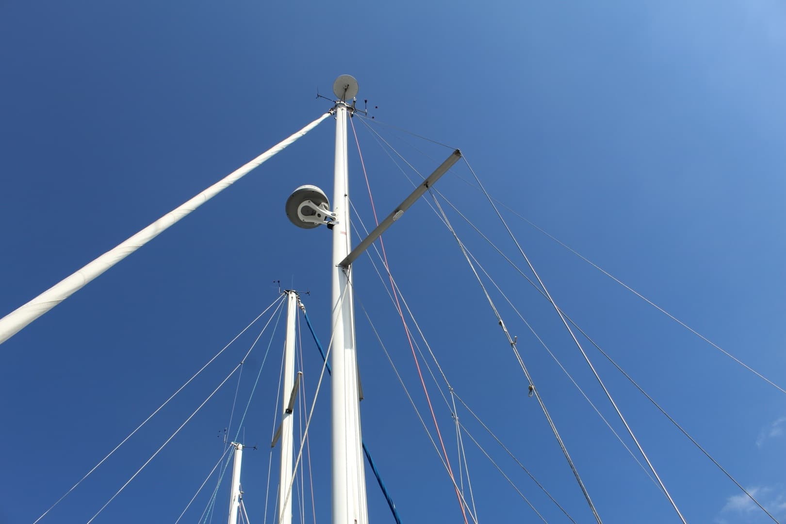2007 Beneteau 323 - Image 19