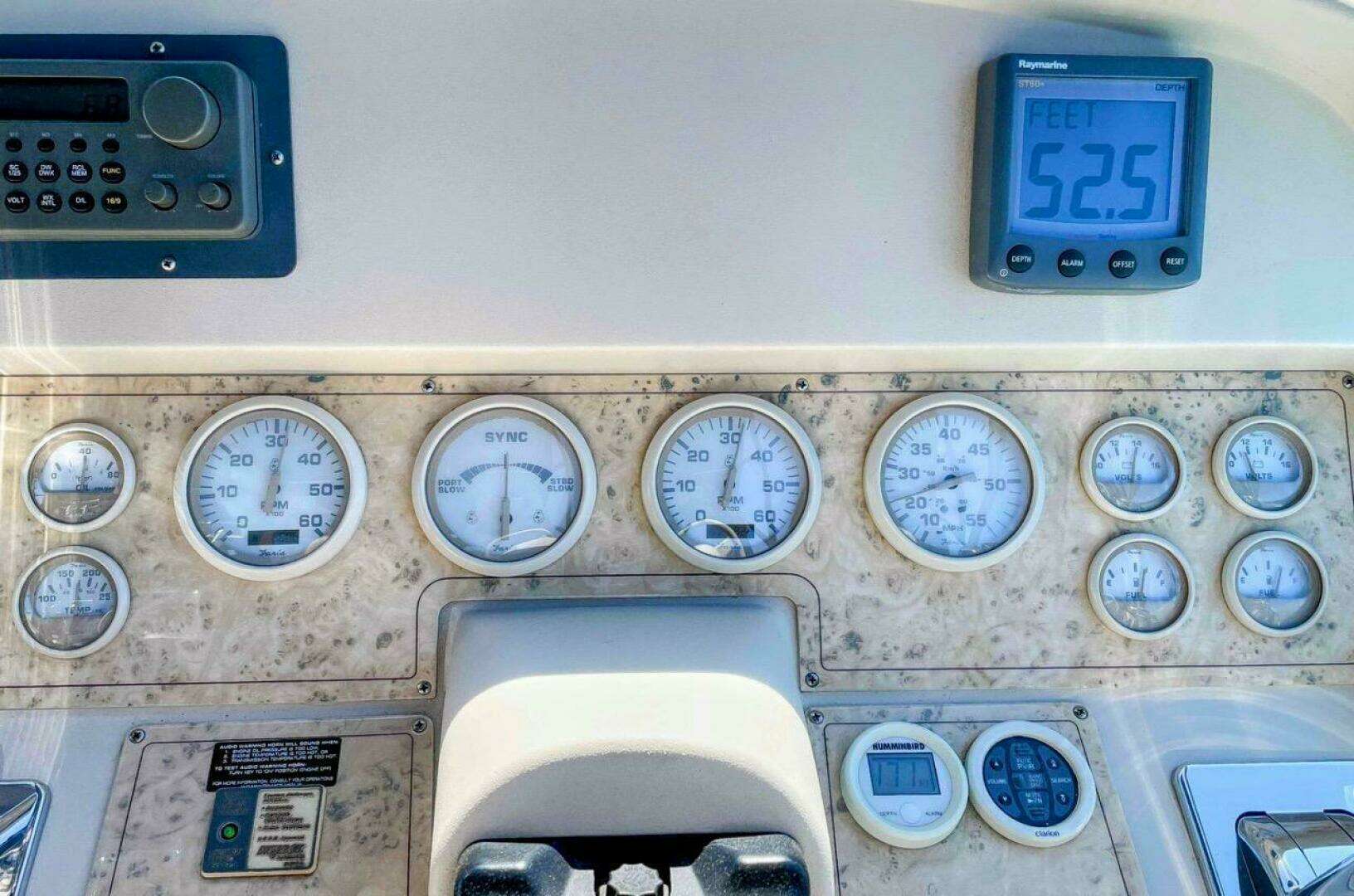 1998 Cruisers Yachts 3575 Esprit - Image 17