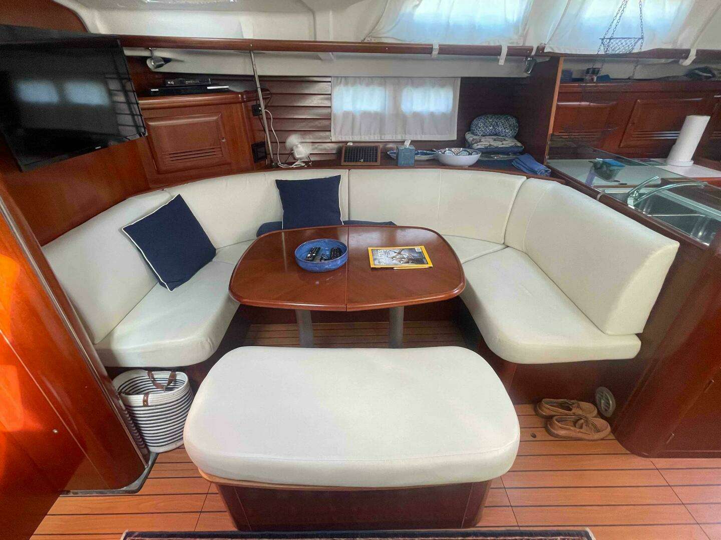 2004 Beneteau Oceanis 473 - Image 14