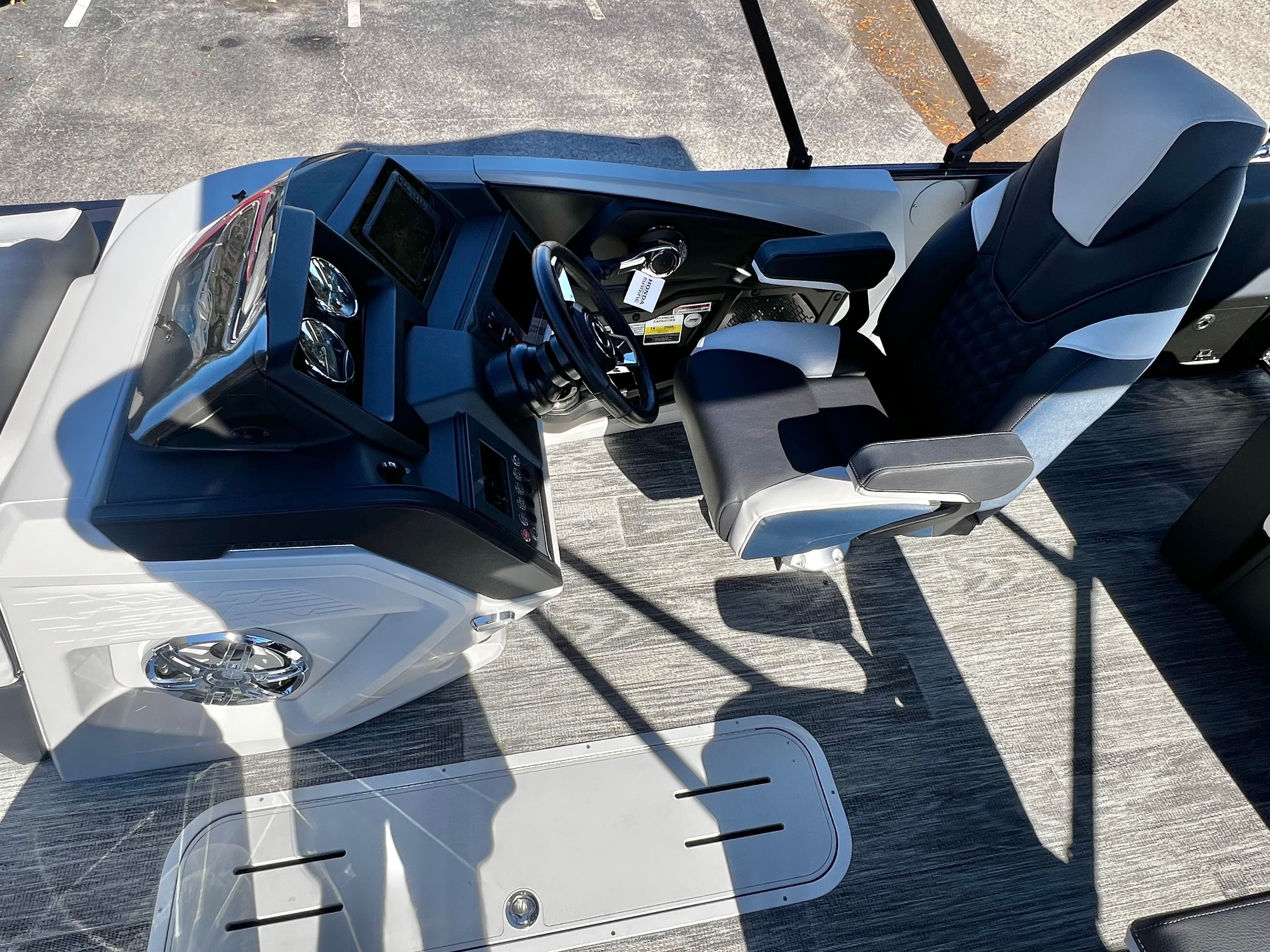 2026 Avalon Catalina 23' Versatile Rear Bench Triple-Toon - INCOMING! - 13