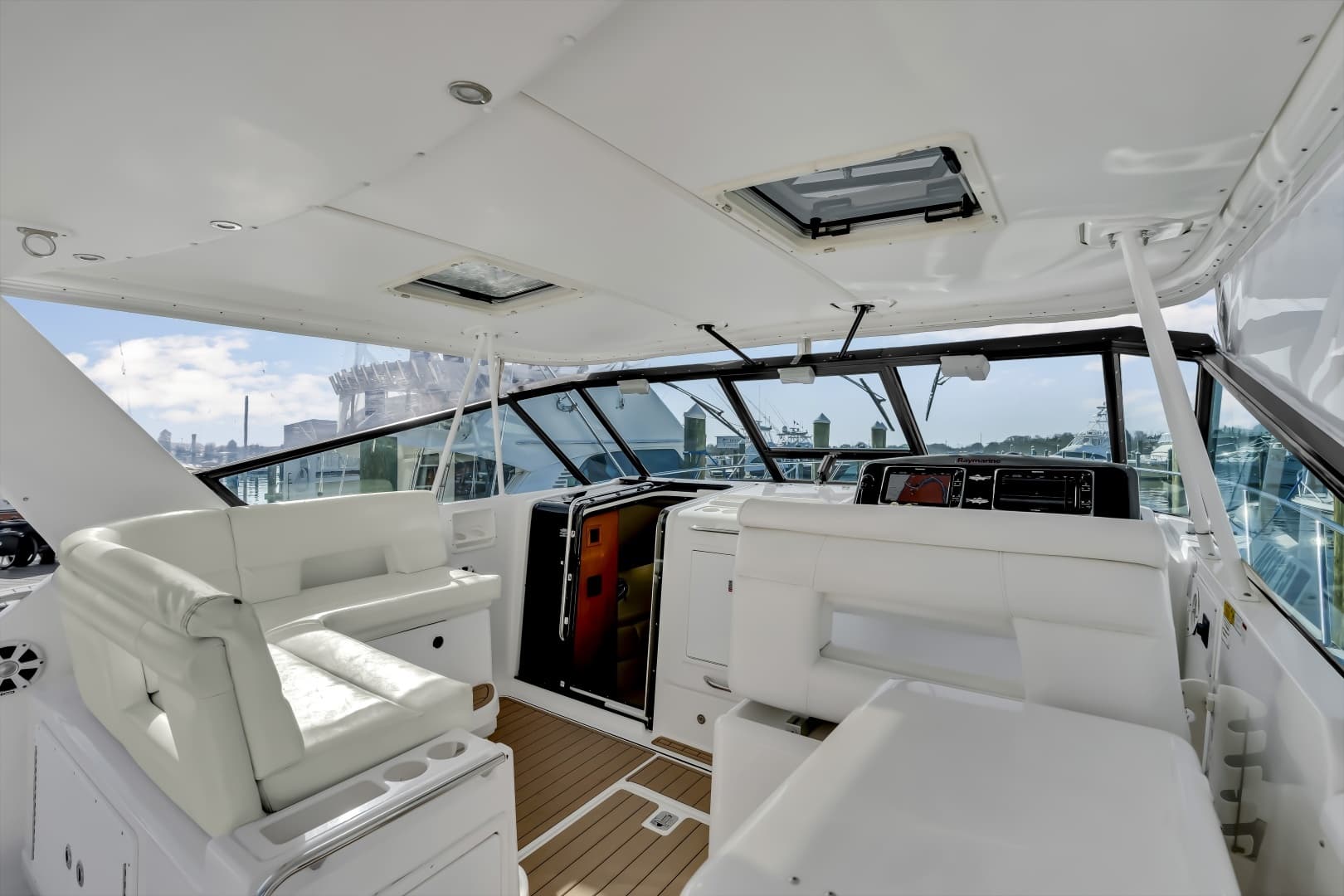 2002 Tiara Yachts 4100 Open - Image 26
