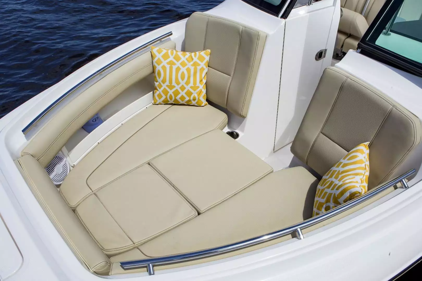 2021 Pursuit DC 235 Dual Console - Image 13