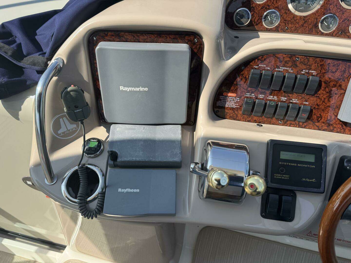 2002 Sea Ray 360 Sundancer - Image 17