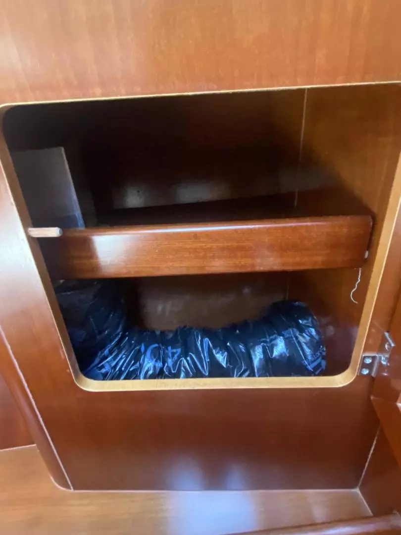 2004 Beneteau 473 - Image 44