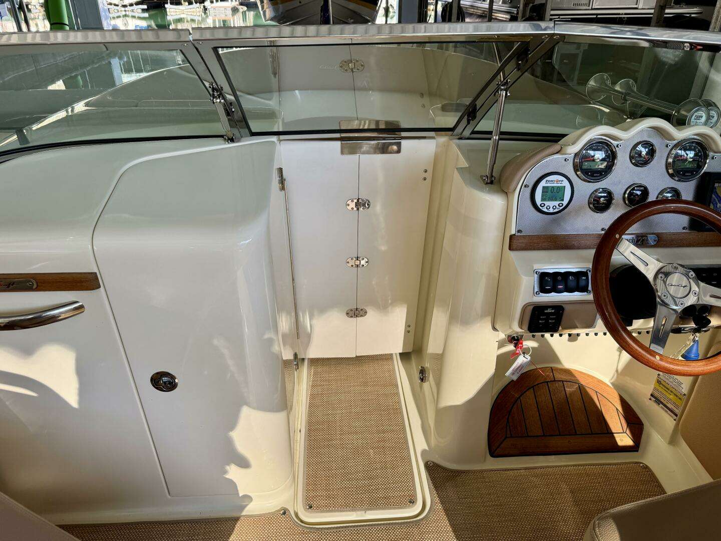 2018 Chris-Craft Launch 27 Heritage Trim Edition - Surf - Image 41