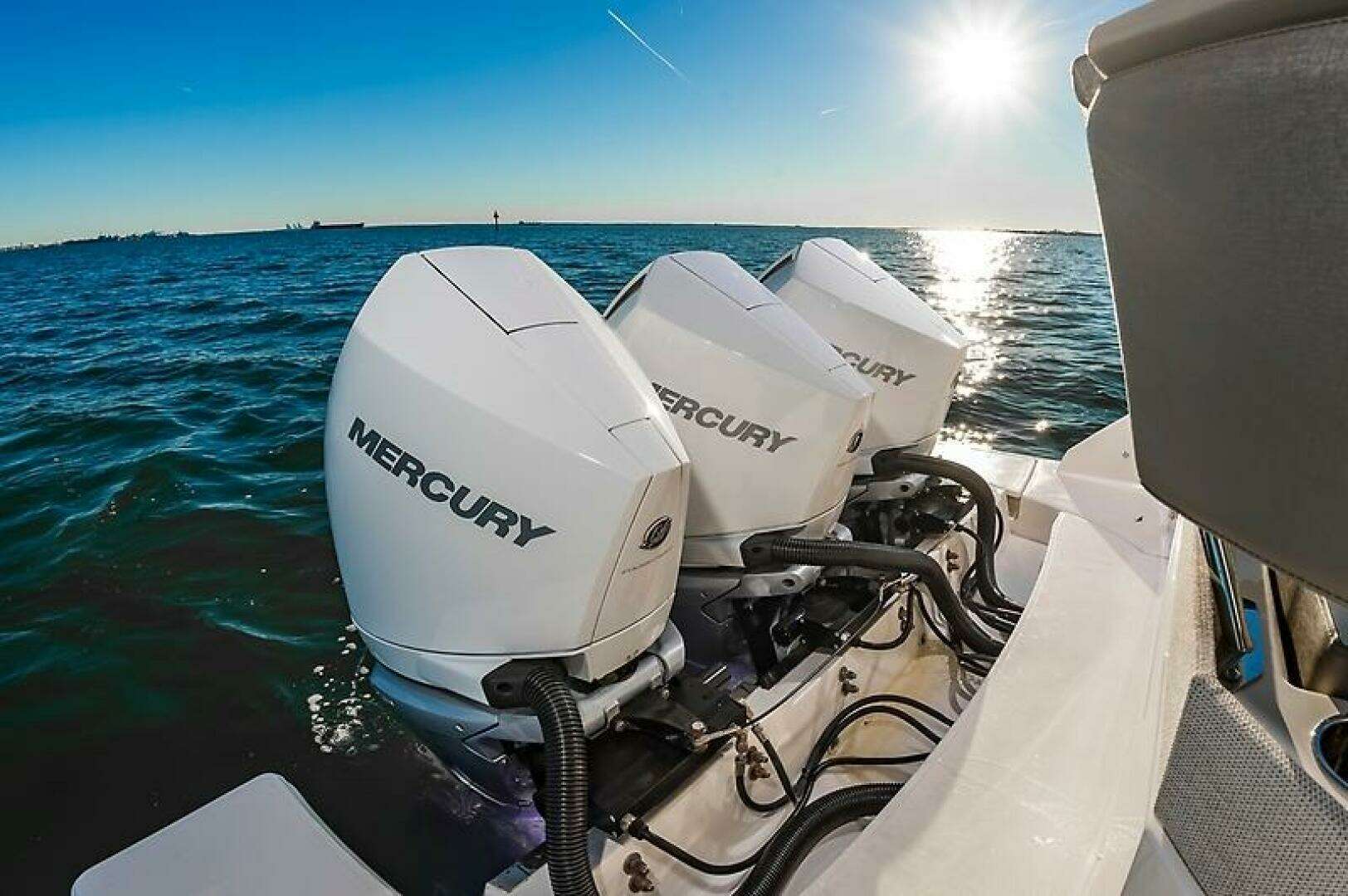 2023 Tiara Yachts 38 LS - Image 23