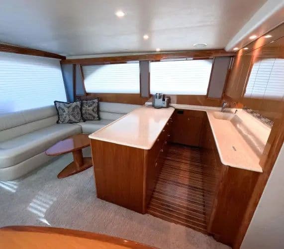 2004 Viking 45 Convertible - Image 18