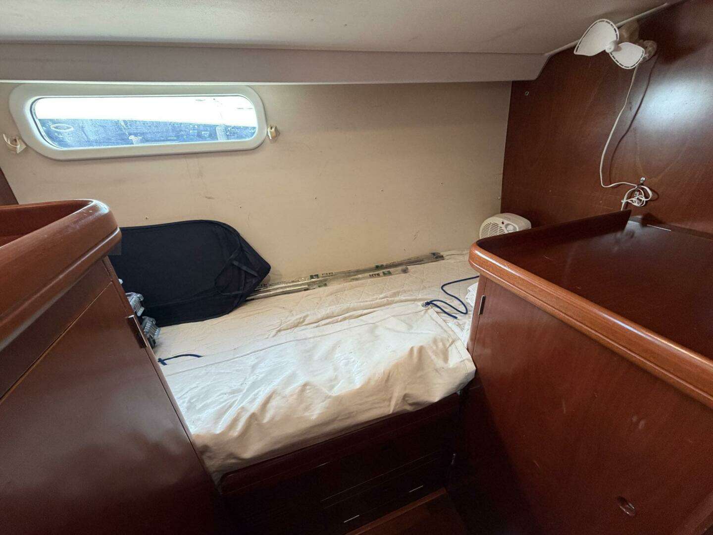2004 Beneteau 57 Center Cockpit - Image 73