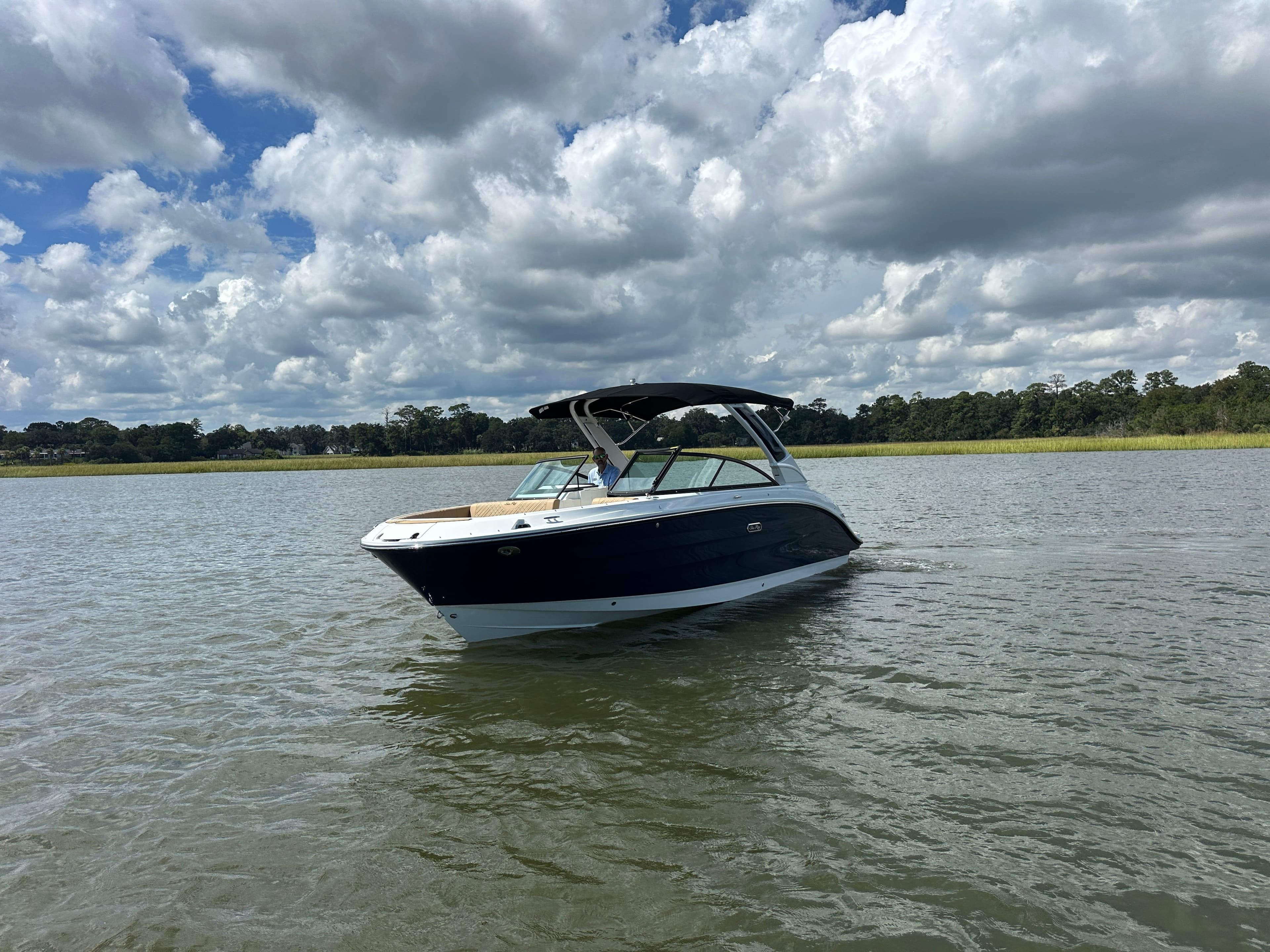 2026 Sea Ray SDX 250 Outboard - 3