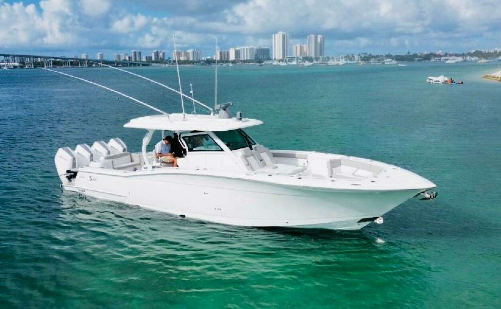 2006 Carver 43 Motor Yacht - Image 8