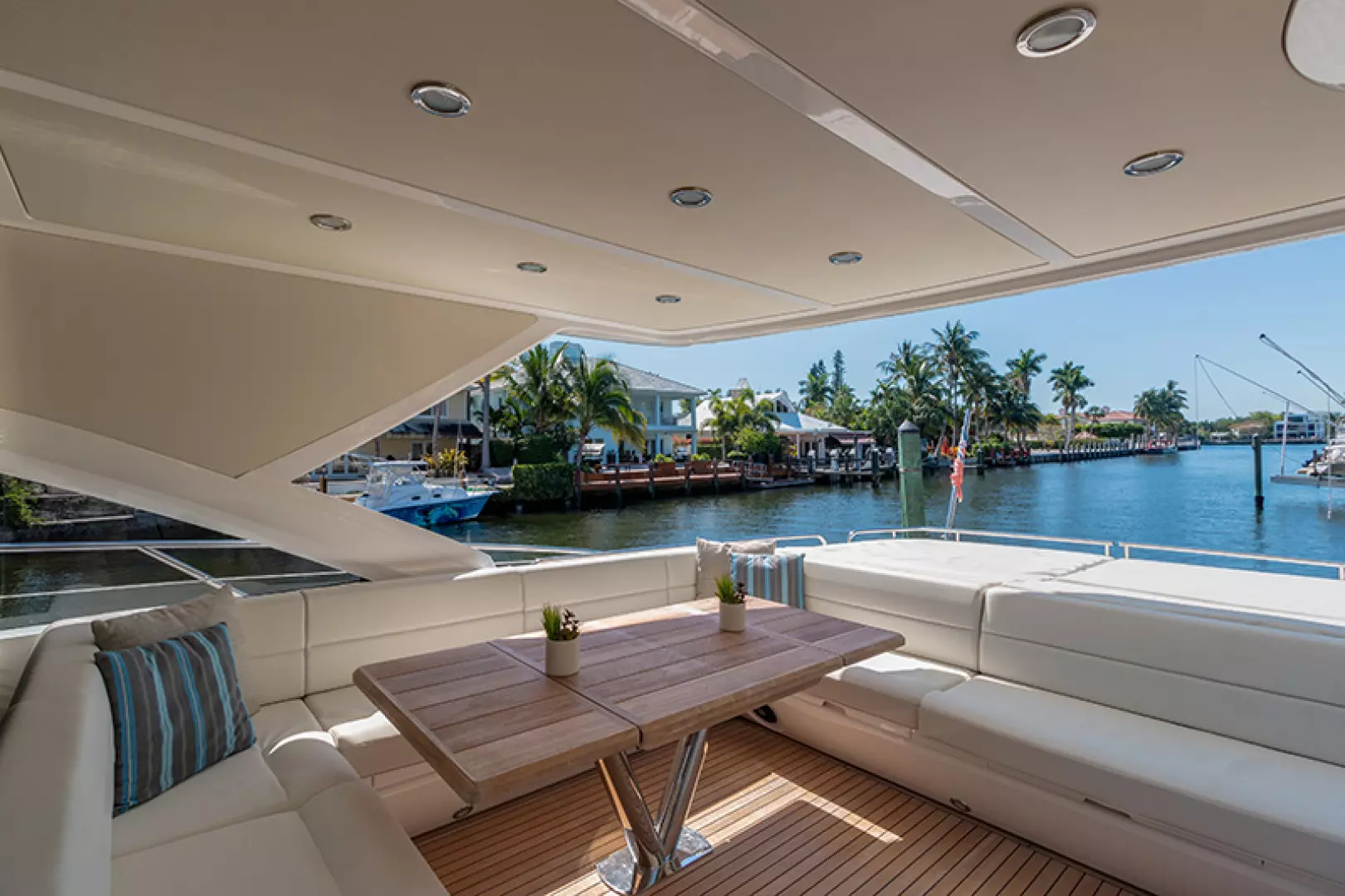 2015 Sunseeker Sport Yacht 68 - Image 38