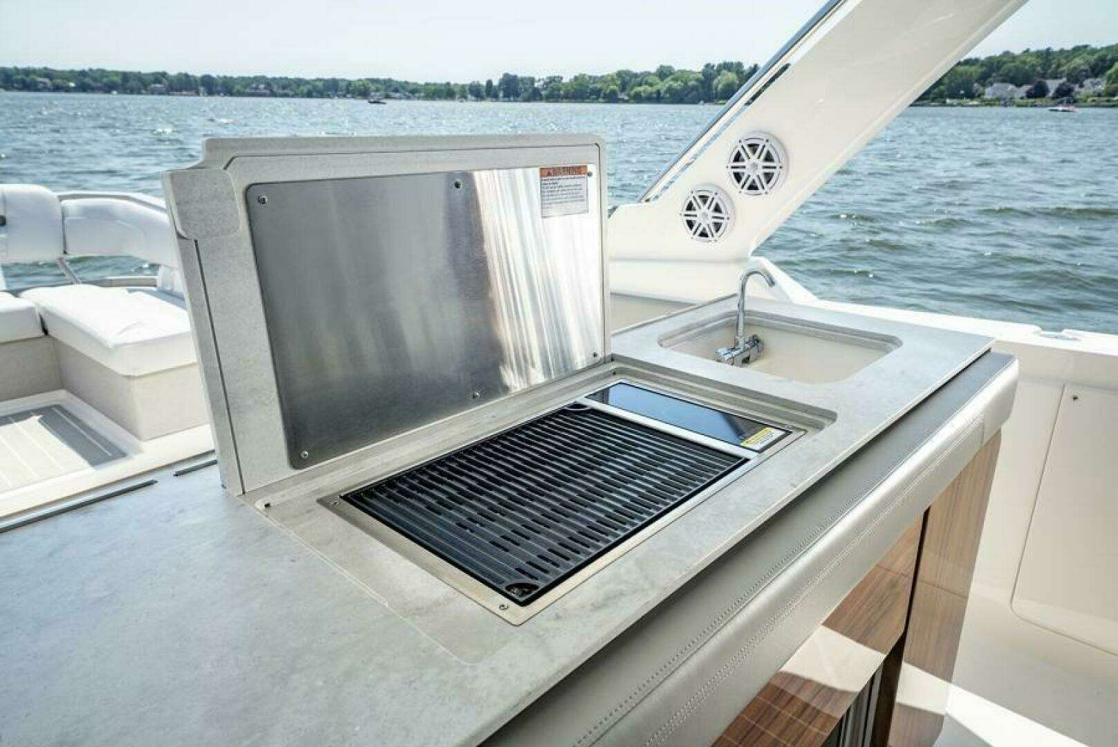 2024 Tiara Yachts 43 LS - Image 17