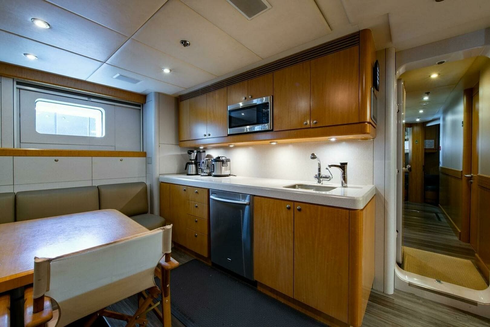 2004 Oceanfast — - Image 27