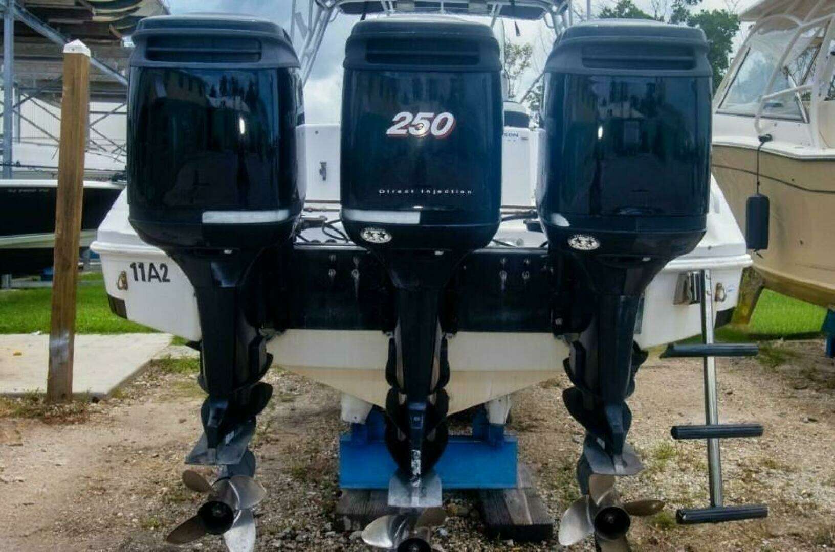 2005 Donzi 35 ZF Cuddy - Image 7