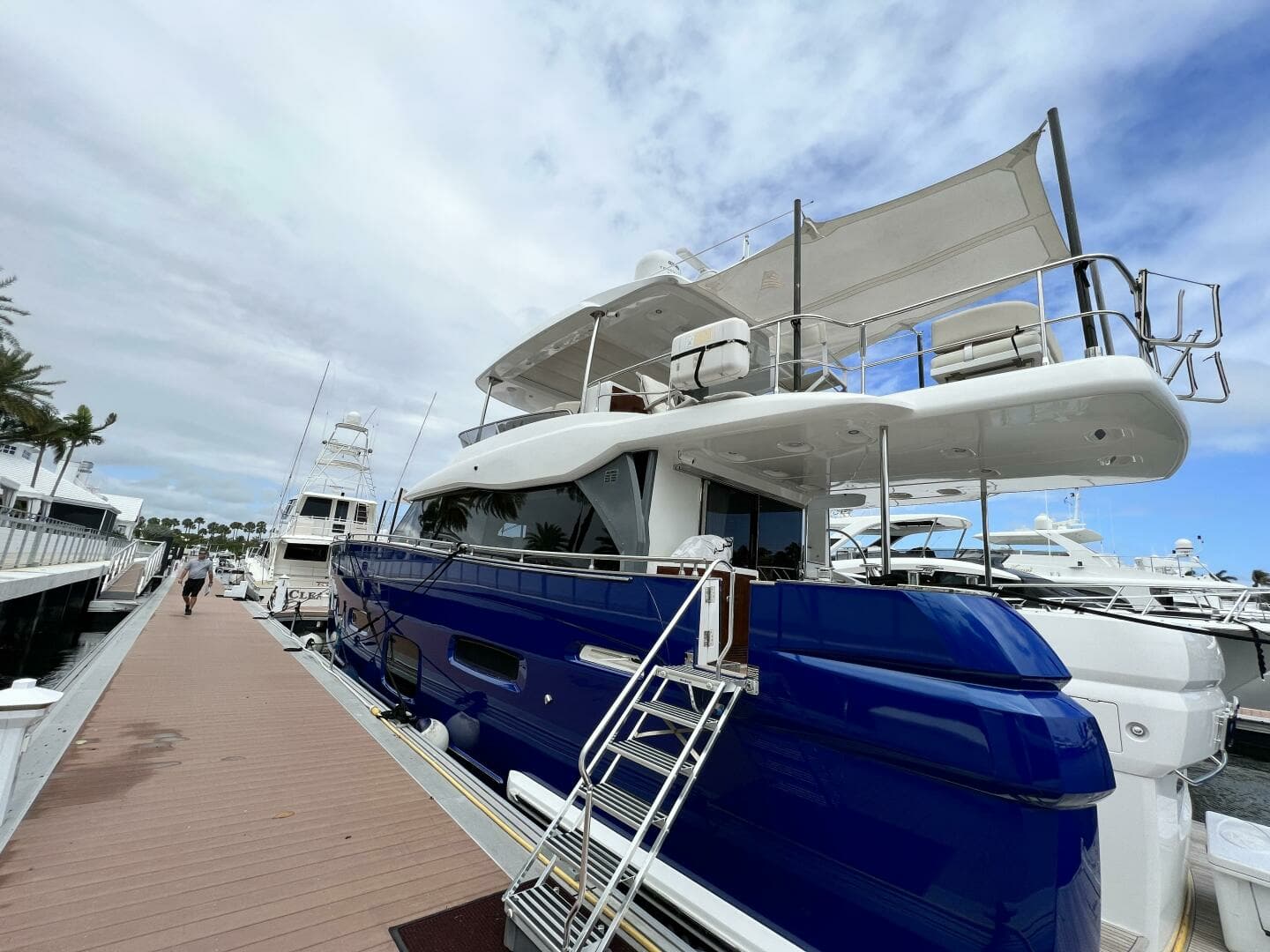 2017 Azimut Magellano - Image 6
