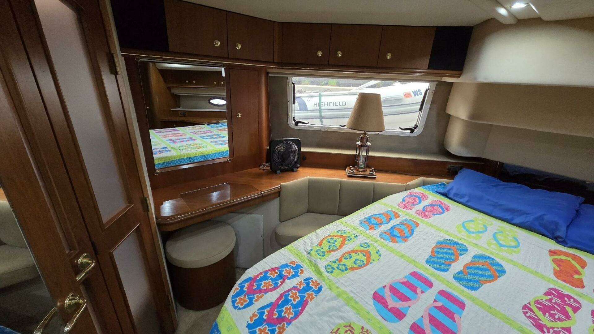 2000 Cruisers Yachts 4450 Express Motor Yacht - Image 56