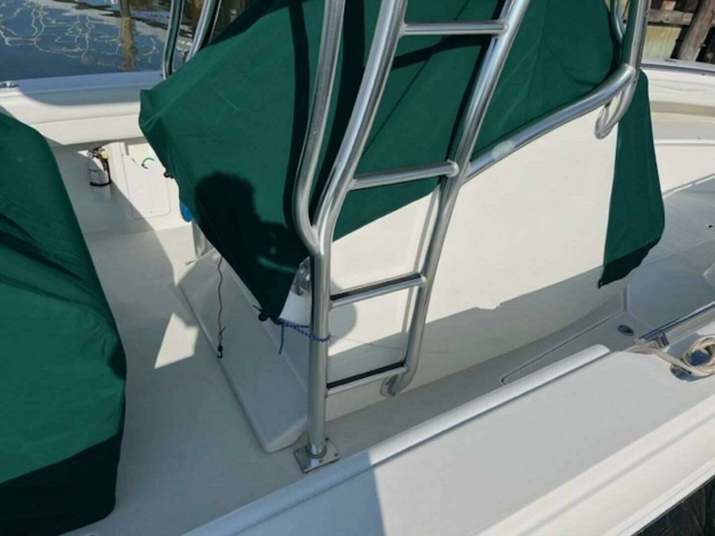 2008 Spectre 34 Center Console - Image 18