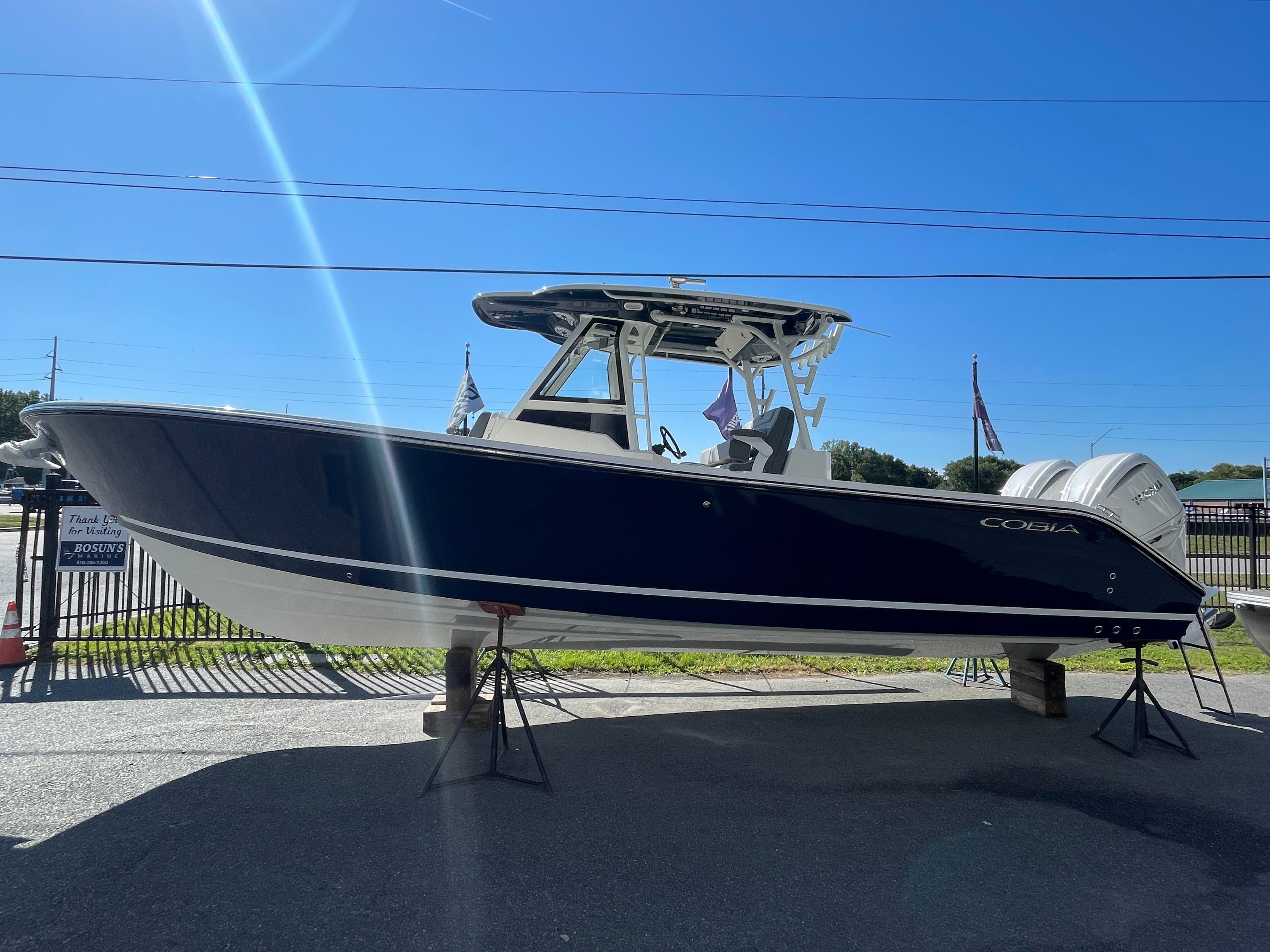 2026 COBIA 305 CC - Image 2