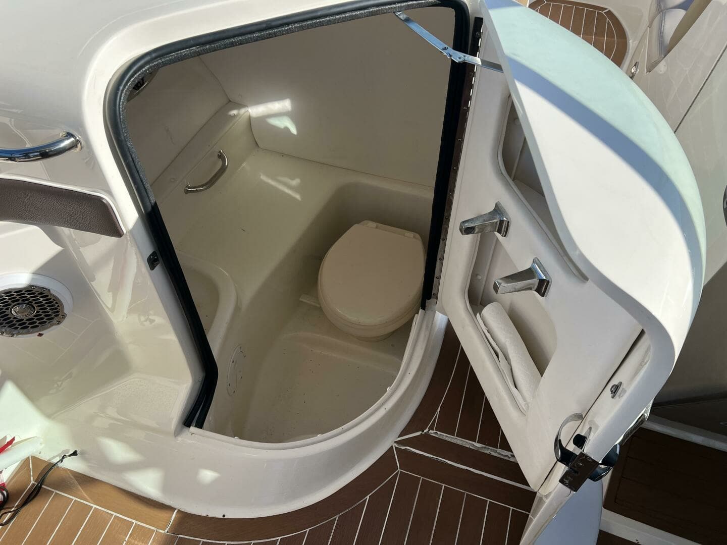2012 Sea Ray 300 SLX - Image 39