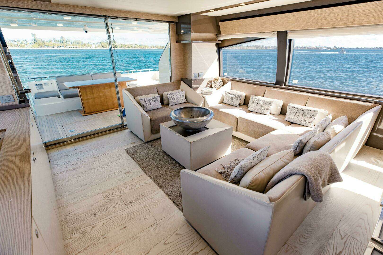 2017 Ferretti Yachts 750 - Image 50