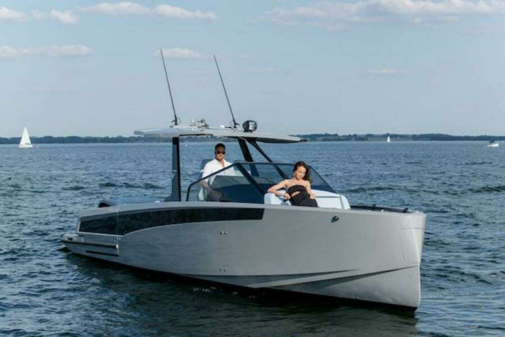 2026 Virtue V10 T-Top - Image 12