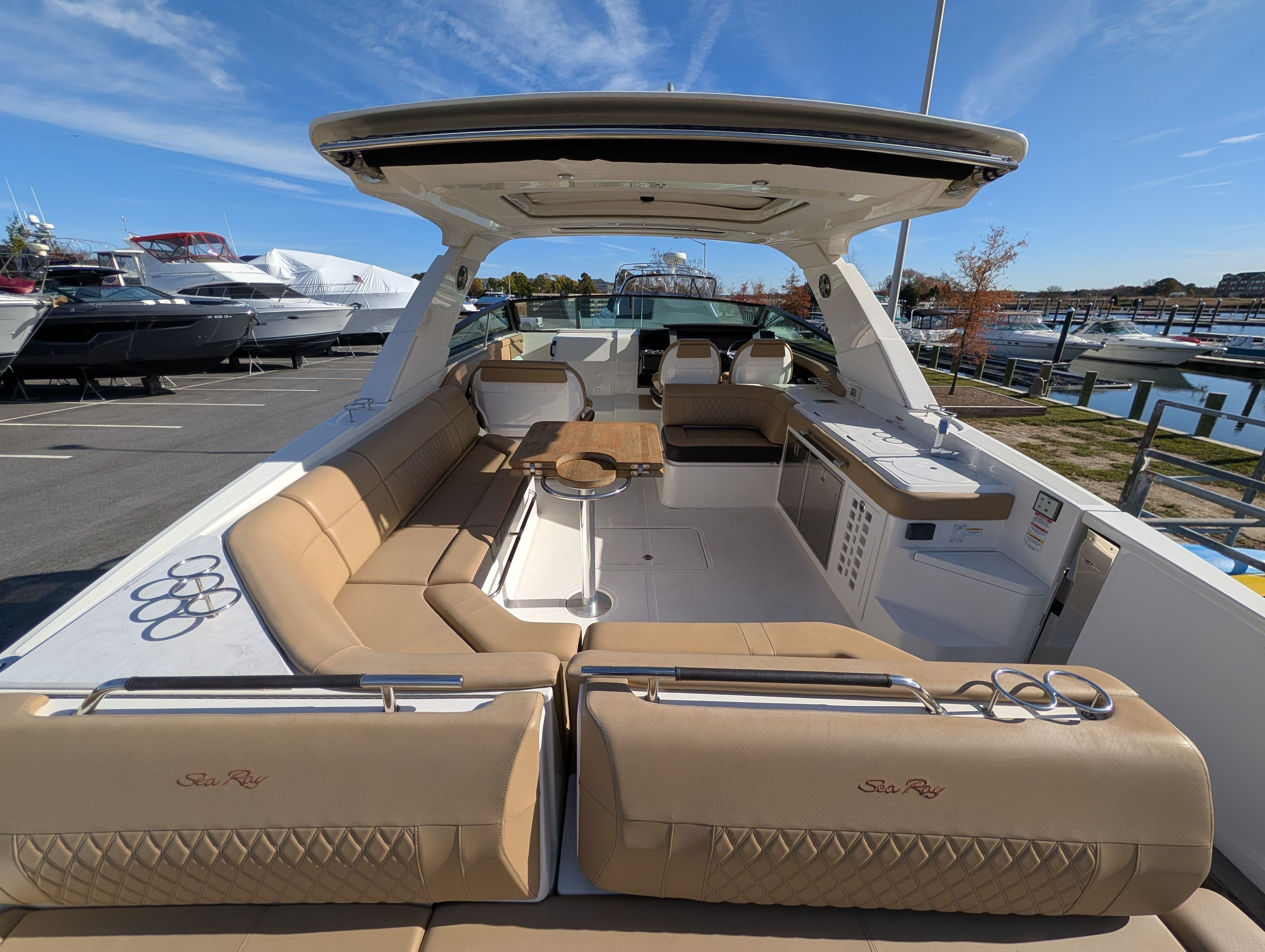 2023 Sea Ray SLX 400 Outboard - 8