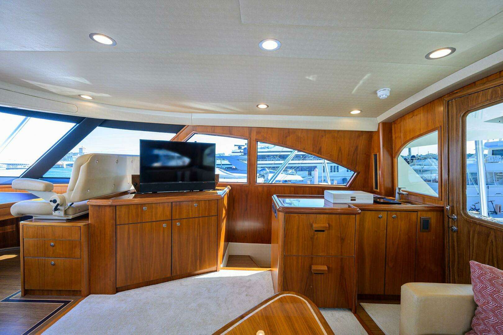 2017 Viking 92 Enclosed Bridge - Image 17