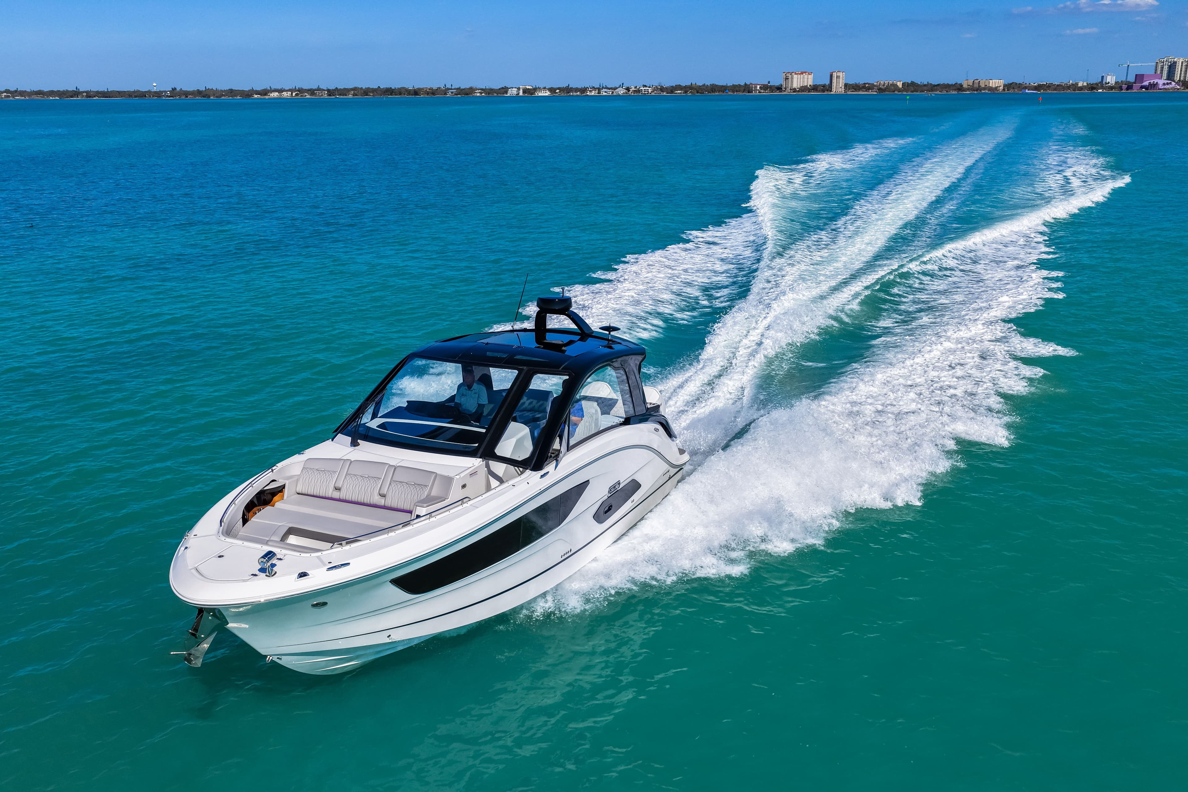 2026 Sea Ray Sundancer 370 Outboard - 18
