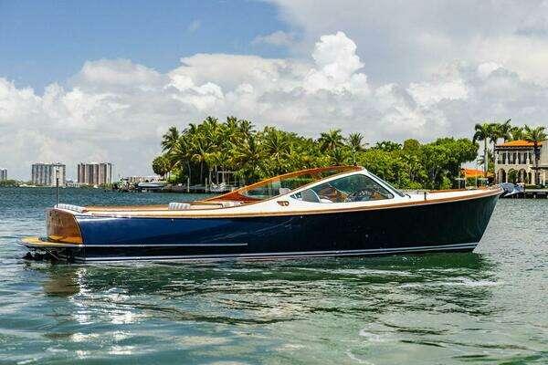 2004 Hinckley Talaria 29 R - Image 1