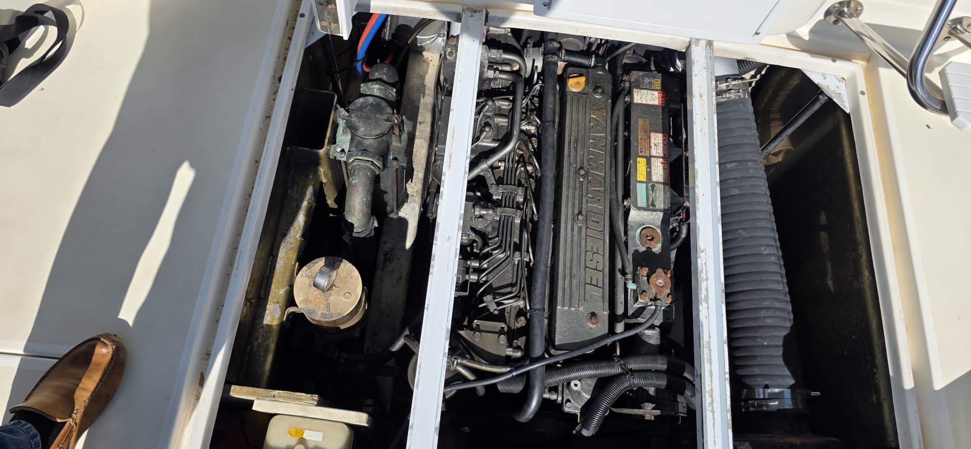 2001 Albin 32 + 2 Command Bridge - Image 32