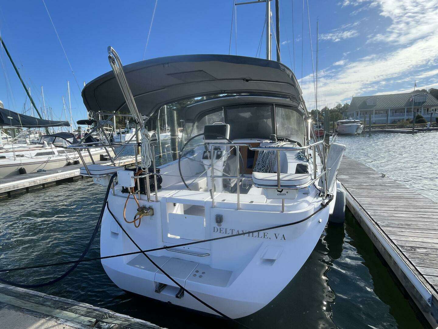 2017 Catalina 355 - Image 3