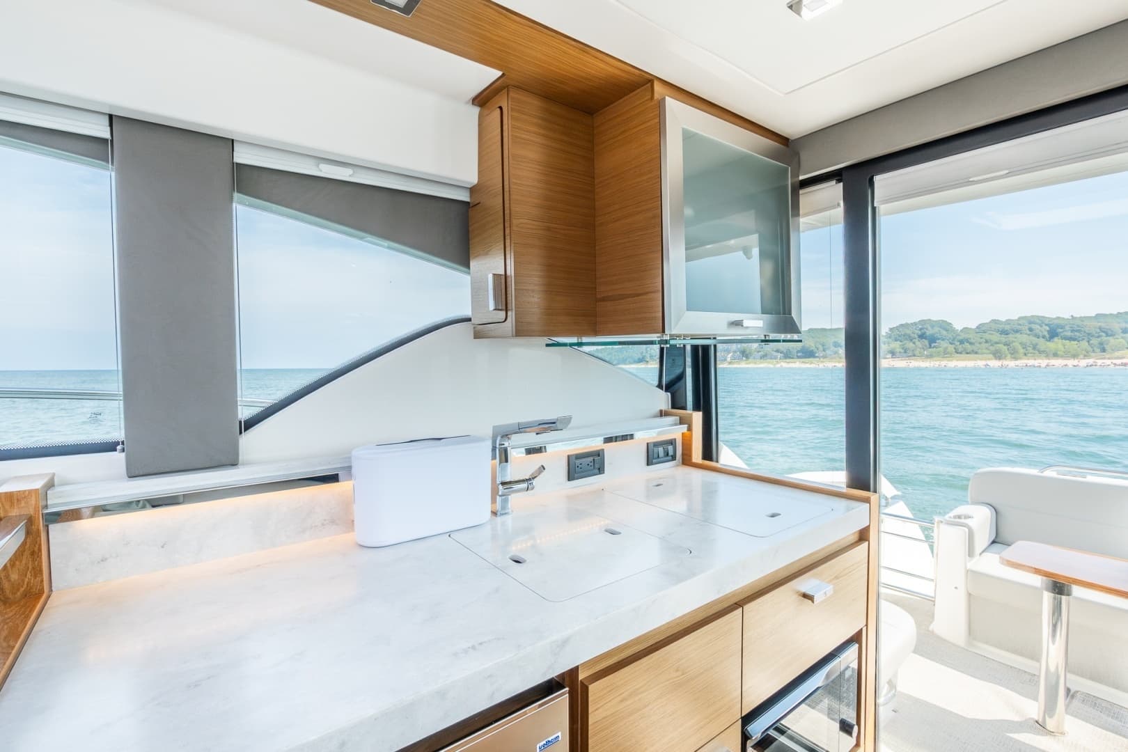 2023 Tiara Yachts 39 Coupe - Image 33