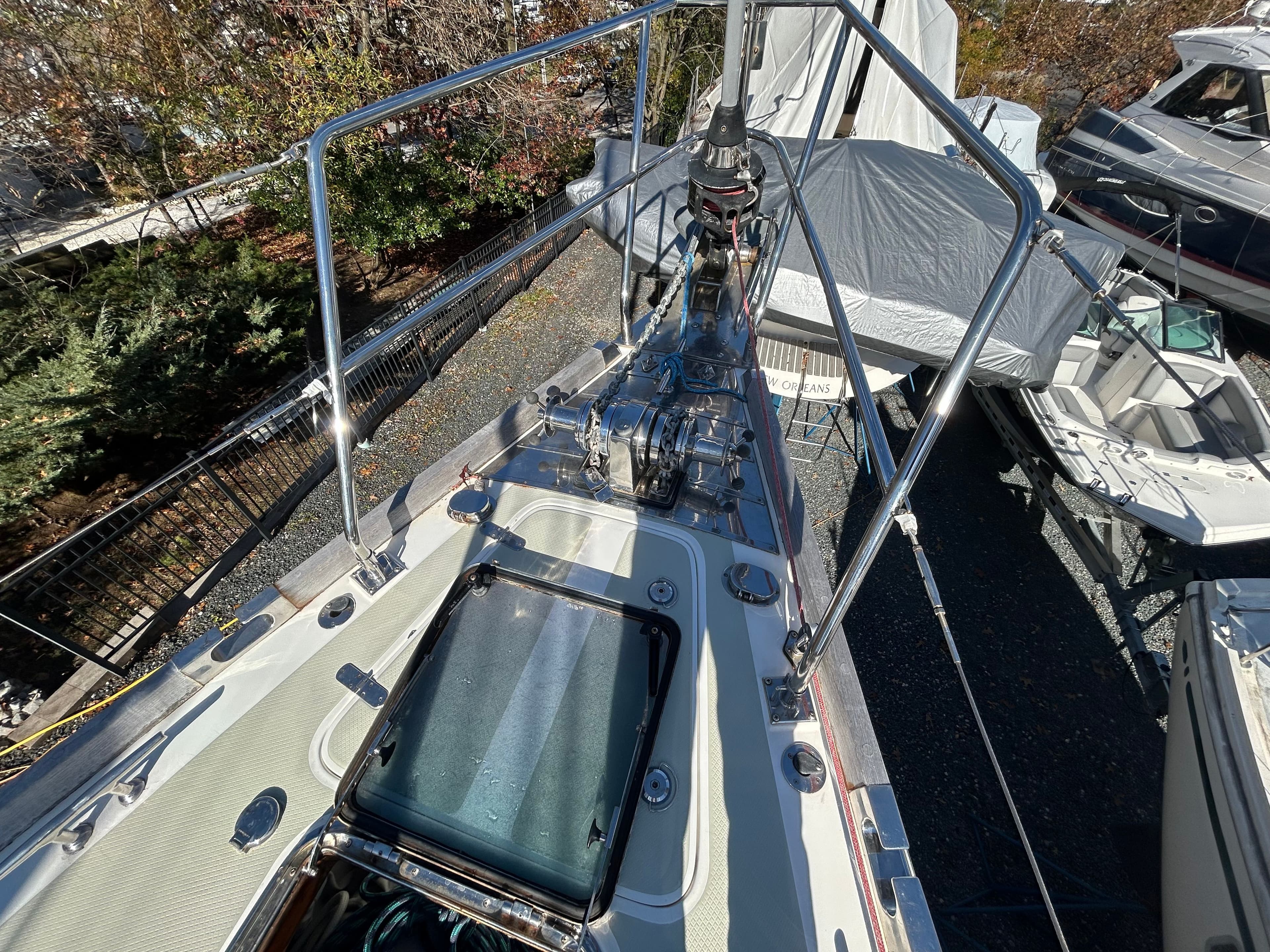 2001 Hylas 54 - 10