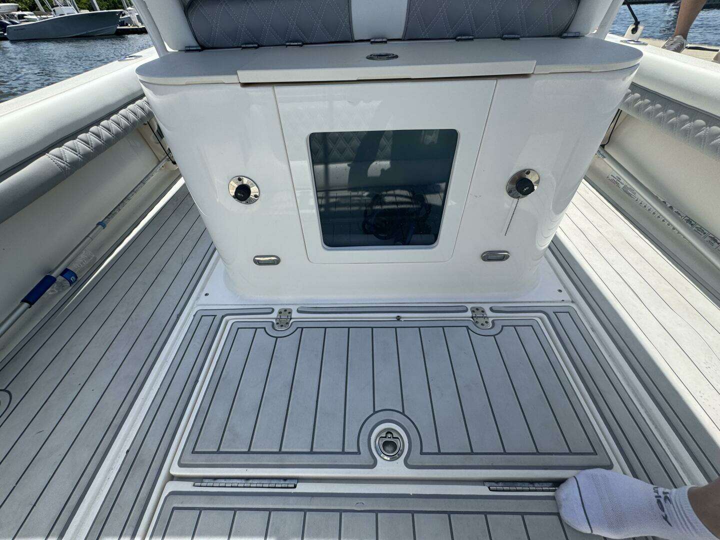 2018 ShearWater 270 Carolina Flare - Image 24