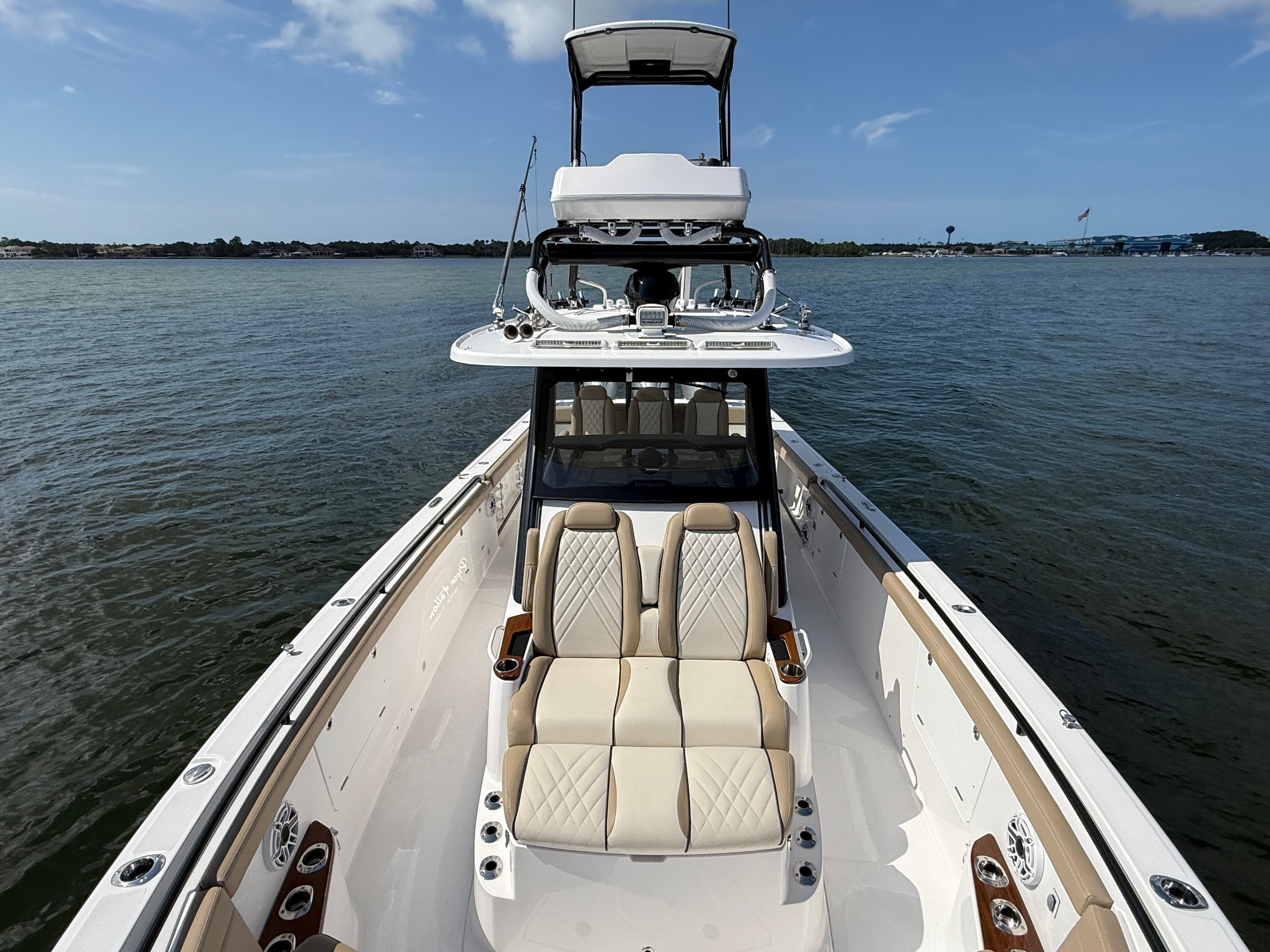 2022 EVERGLADES 395 CC - Image 5