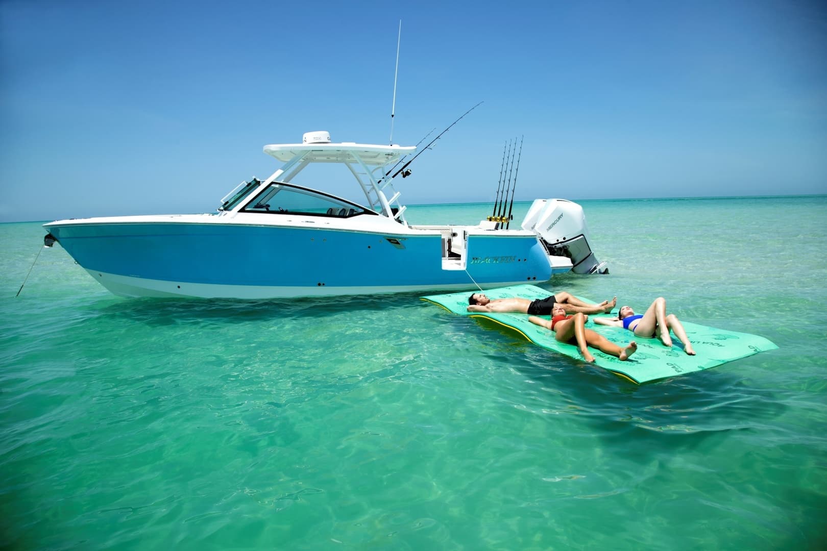 2027 Blackfin 302 DC - Image 4