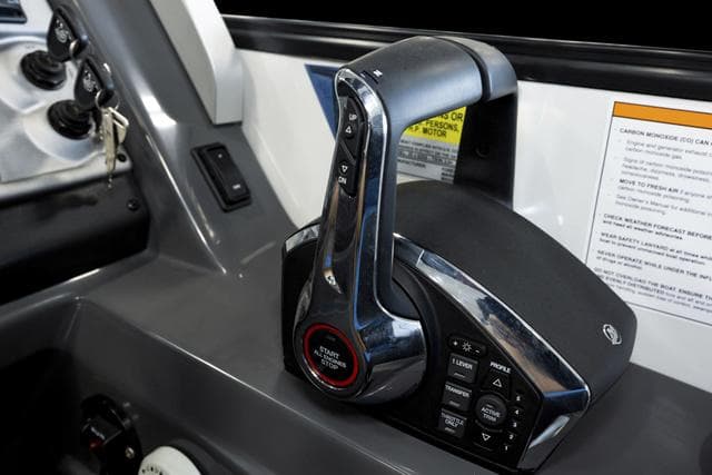 2025 Trifecta 32' Triple Sport Series RF9 DC W/ 3X 500R Outboard - 37