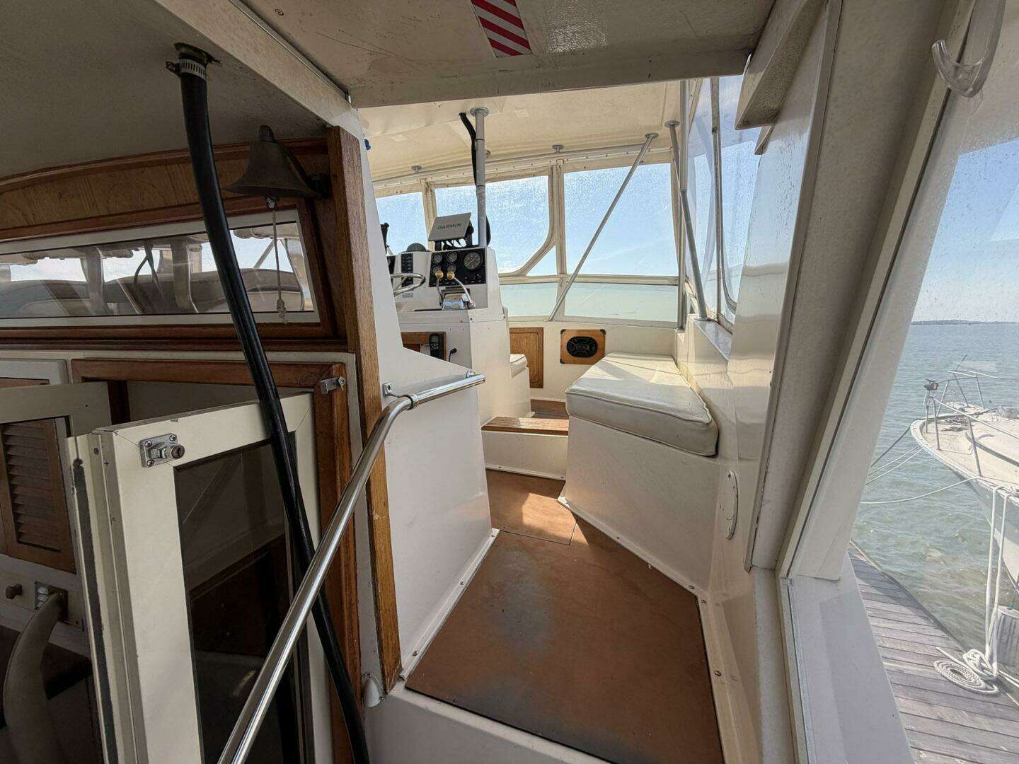 1987 Viking 44 Motor Yacht - Image 26