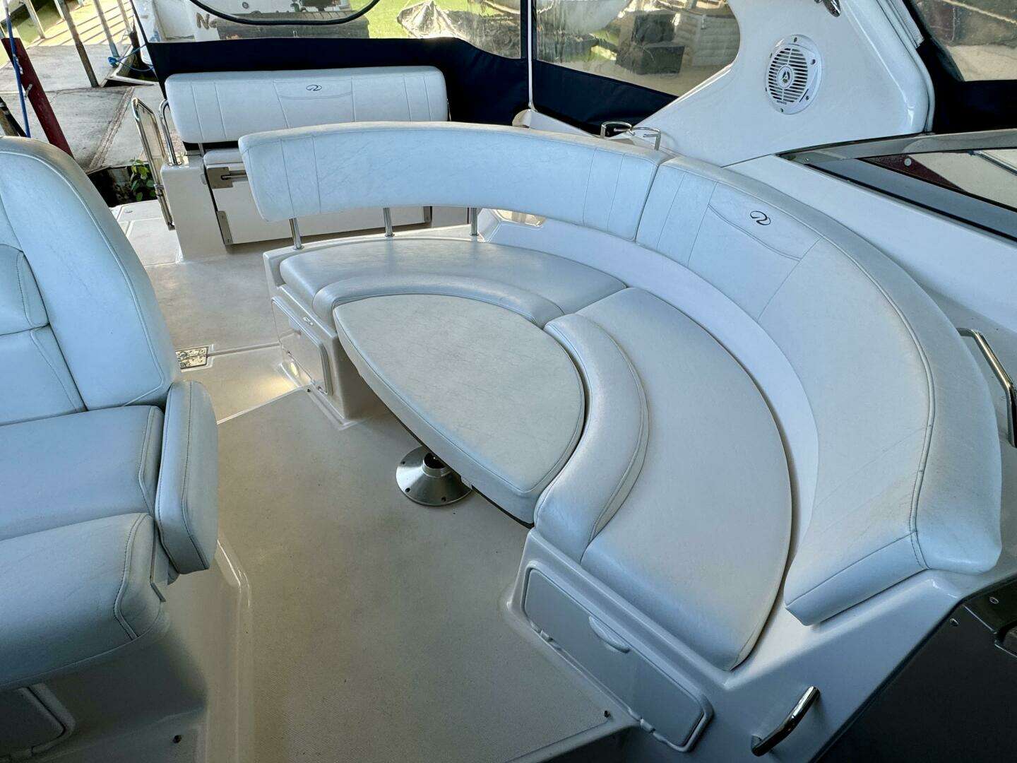 2006 Regal 3360 Window Express - Image 77