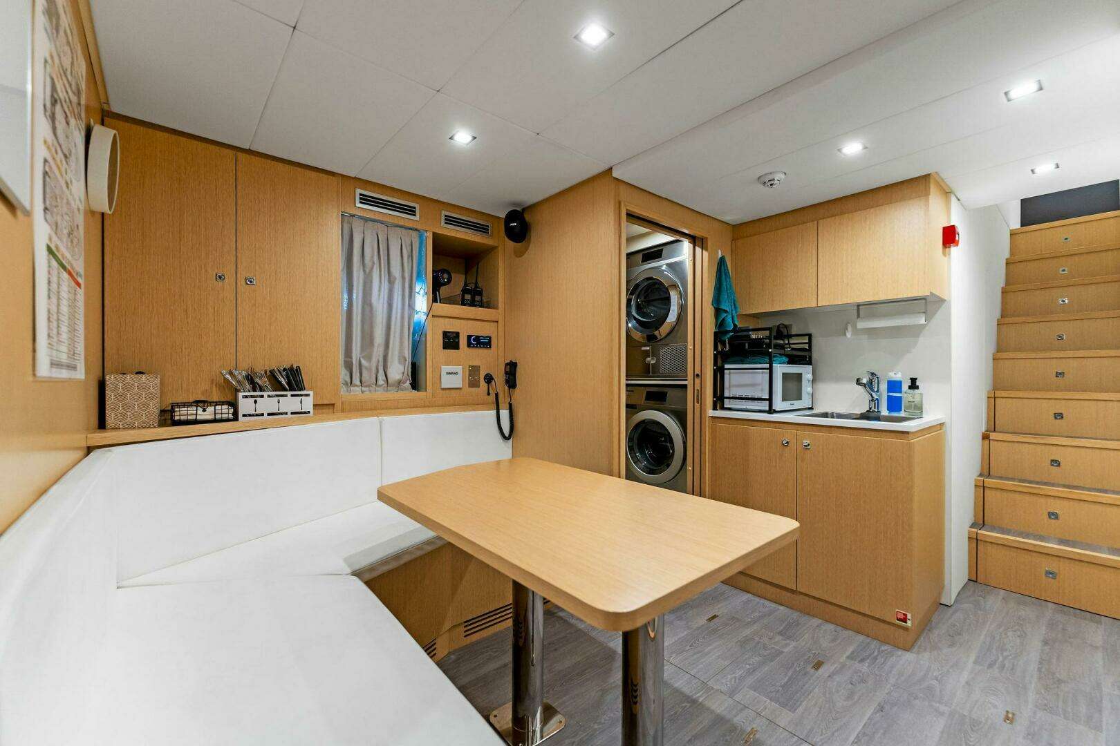 2024 Custom Line Navetta 33 - Image 99