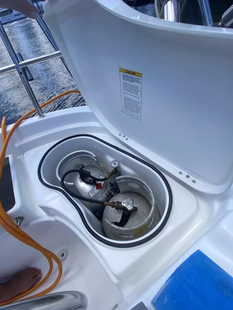 2004 Beneteau 473 - Image 17