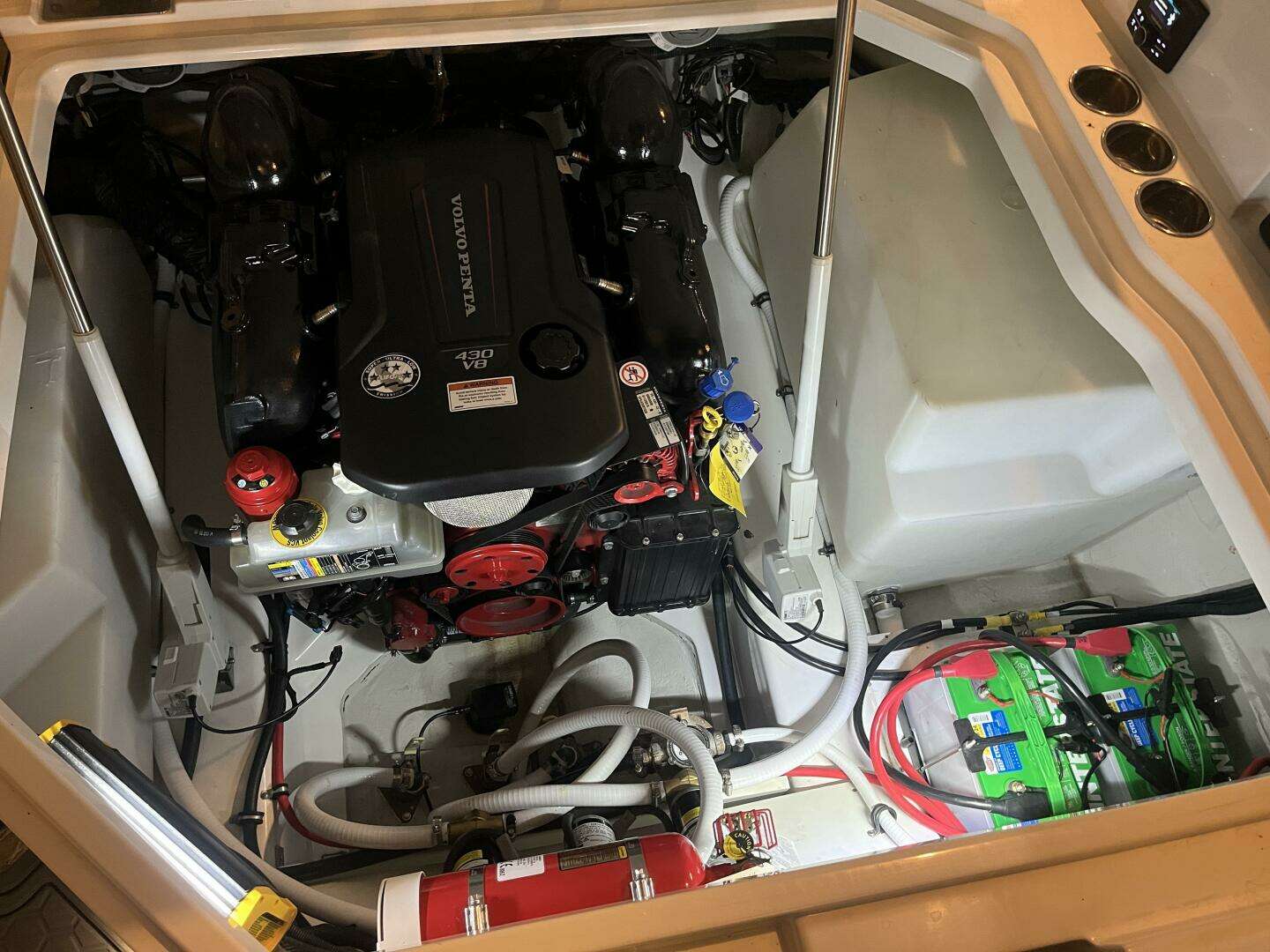 2021 Cobalt R8 Surf - Image 36